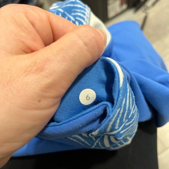 ✨Lululemon biker short   - Picture 2 of 4